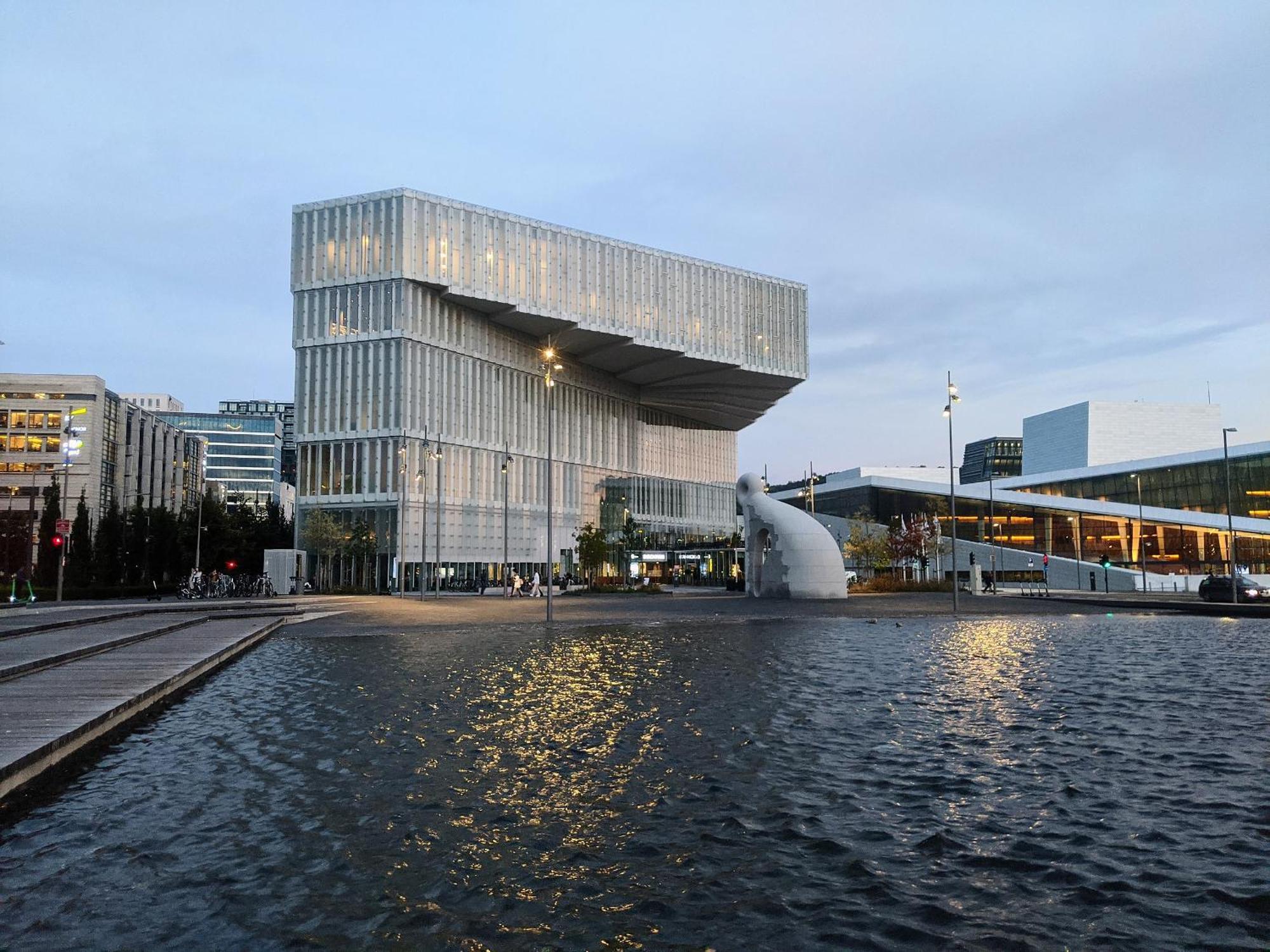Spacious Modern 2Br Apartment At Central Oslo Barcode Exterior photo